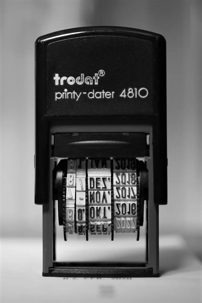 Timbre fechador de oficina.